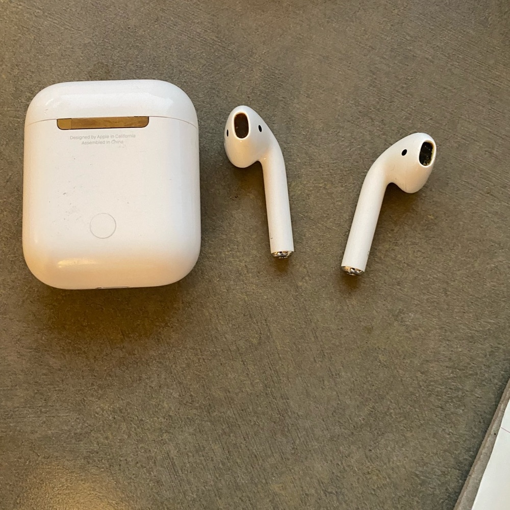 Apple AirPods 2nd Generation